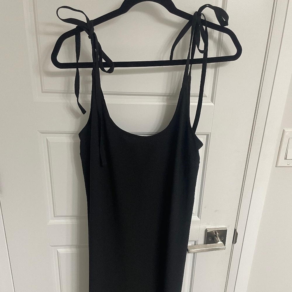 NWT - Lulus black maxi dress with slit